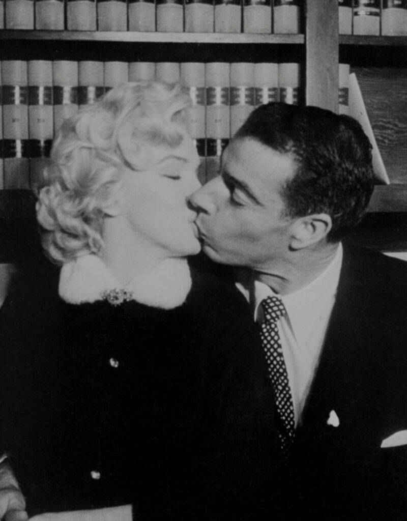 Kiss Picture Bisou Phuket